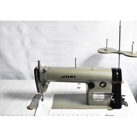 JUKI DDL 555 Lockstitch Straight Stitch Industrial Sewing Machine